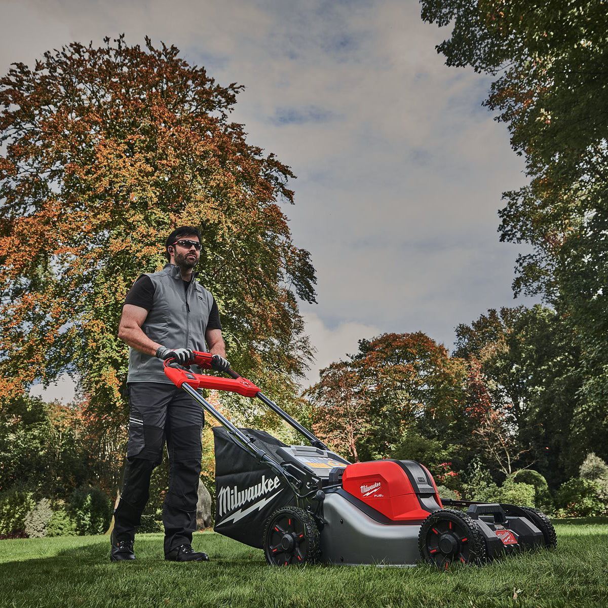 Milwaukee M18F2LM46-0 36V FUEL Brushless 46cm Self Propelled Lawn Mower Body Only 4933492010